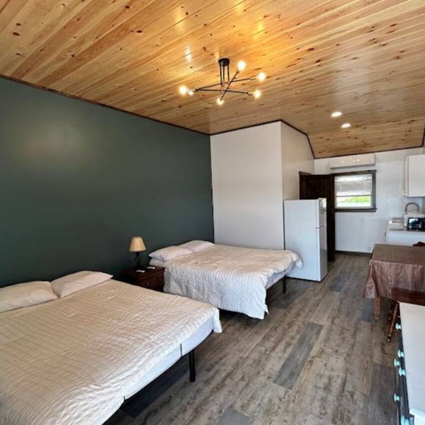 4th Lake Front Beachside Motel room at Eagle Bay Village