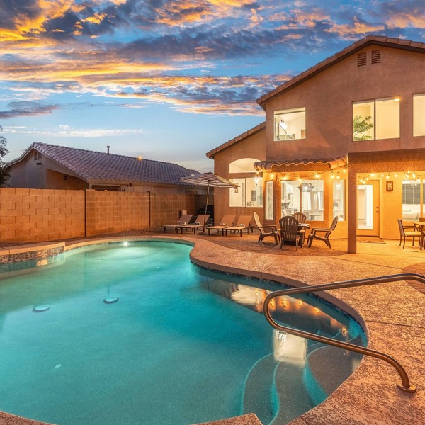 5 BD Gilbert Home 4 Min to Downtown
