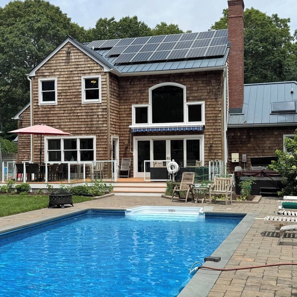 5 bedroom/2 Master Suites - 4 1/2 bathrooms, pool/hot tub/Gym, bikes