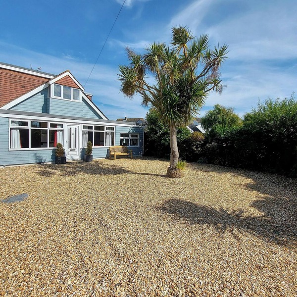 5 bedroom accommodation in Elmer, near Bognor Regis