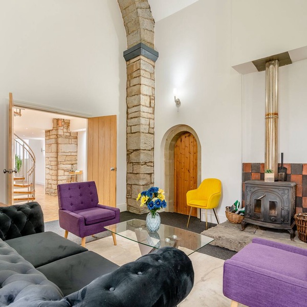 5 bedroom accommodation in Rossendale
