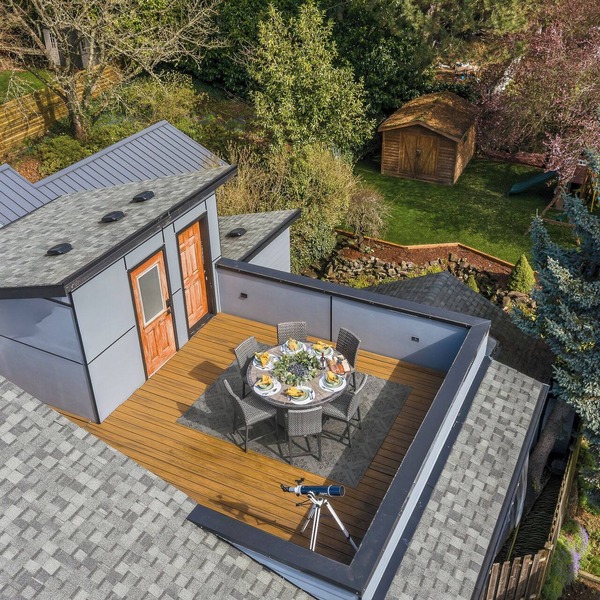 5-Bedroom · Rooftop · Game Room · Sleeps 11 · Lake View