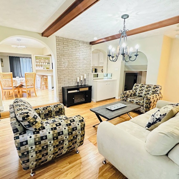 5 bedroom spacious house in a sought after neighborhood