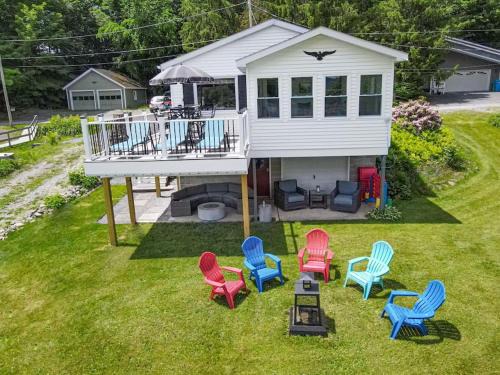 5 min to Colgate - Waterfront - Sleeps 8