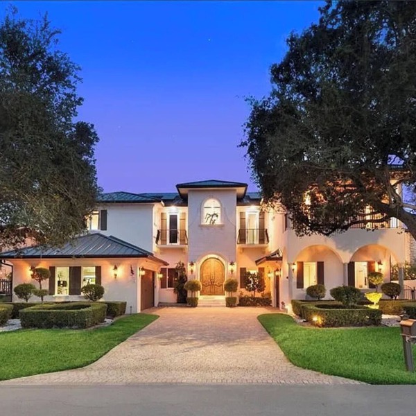 5BR Waterfront Villa | Pool, Spa & Outdoor Dining