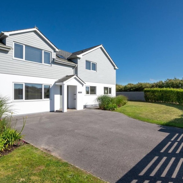 6 Bed in Constantine Bay (oc-p00571)