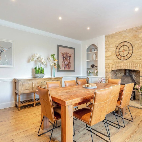 6 bedroom accommodation in Bletchingdon