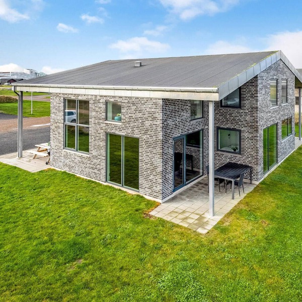 6 bedroom gorgeous home in Ringkøbing