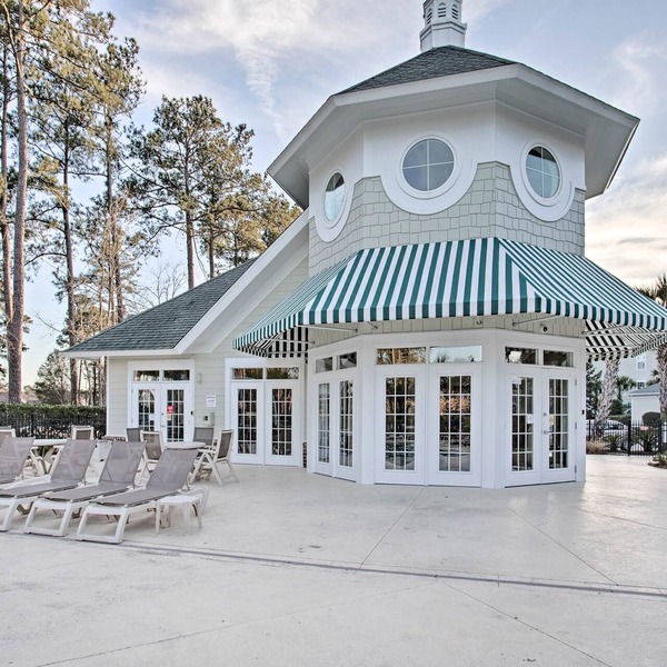 6 Mi to Boardwalk: Condo w/Pool in Myrtle Beach