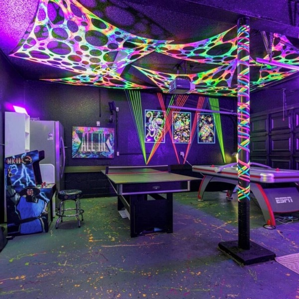 6BR Waterfront Heated Pool Hot Tub Game Room
