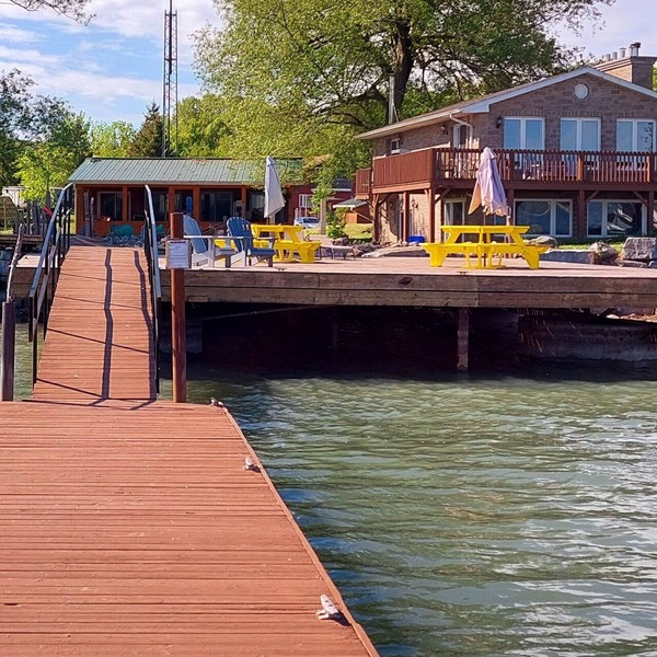 ☆7 Bdrm. Waterfront HIDEOUT☆ 1000 Islands GETAWAY☆