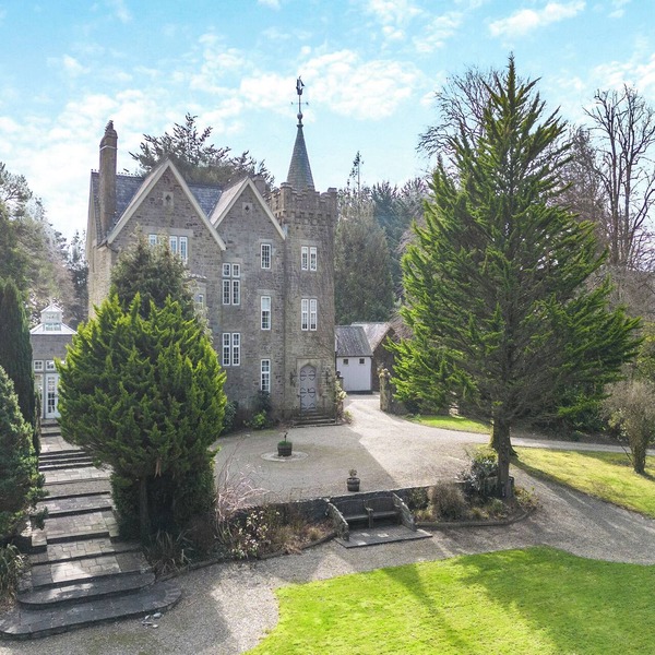 7 bedroom accommodation in Llanarth