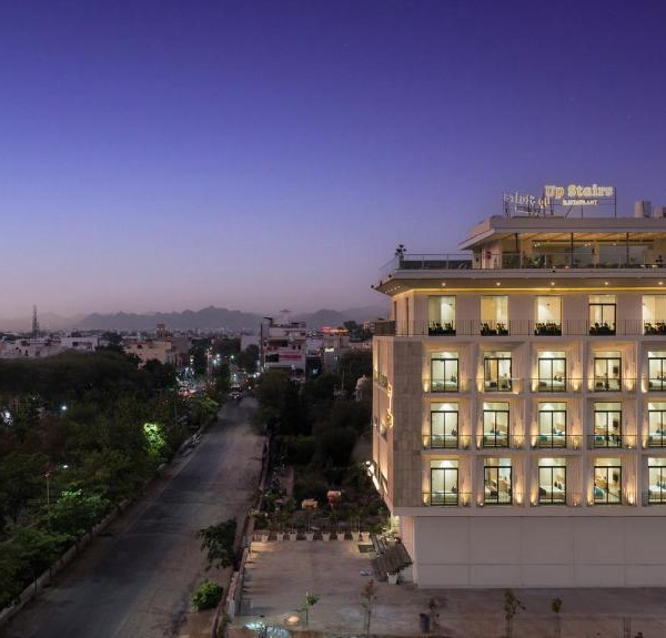 7 rays hotel
