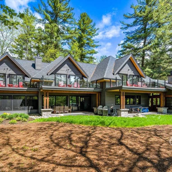 7bed 6bath cottage + 1bed 1bath Bunkie! South Exposure! Beach! Tennis Court!