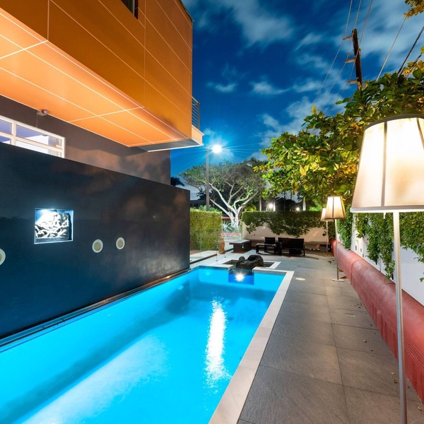 7BR/6.5BTH Modern Miami Luxury Gem