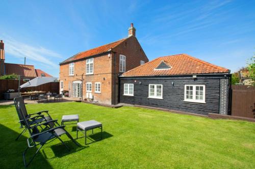 8 Bed in Bacton oc-2383