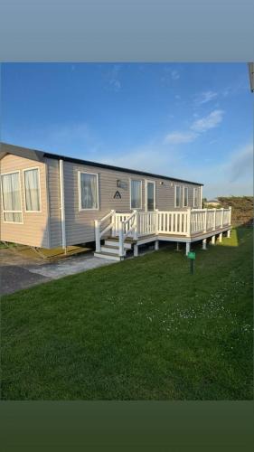 8 berth caravan Spinney Way Unity Beach Brean Somerset no pets