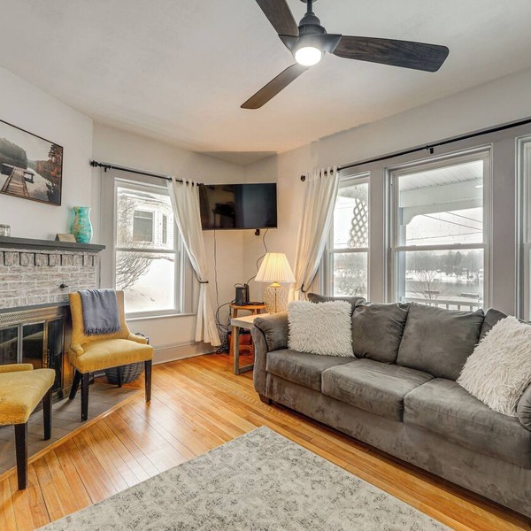 8 Mi to Micron Technology! River-View Apt