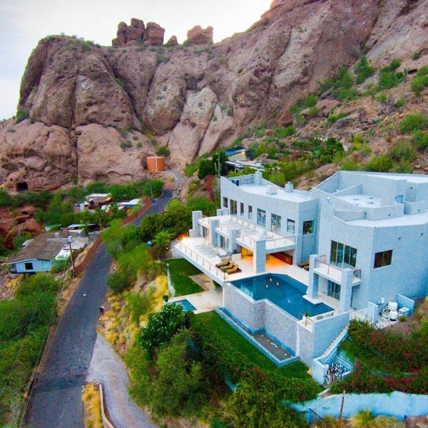 9BR Private Camelback Estate - Infinity Pool, Spa, Private Theater & Views