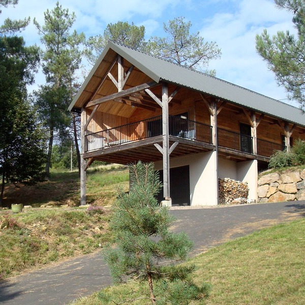 A balcony overlooking Lac de Miel
