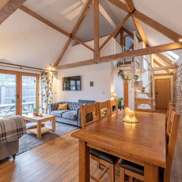 A Beautiful converted barn, sleeps 6 with own hot tub and enclosed garden