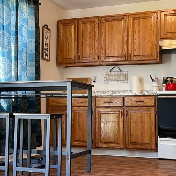 A charming 2BR home—better than a room—Vacation Condo No. 6, Near Spring River
