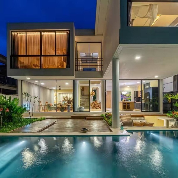 A Cliff Residence Villa