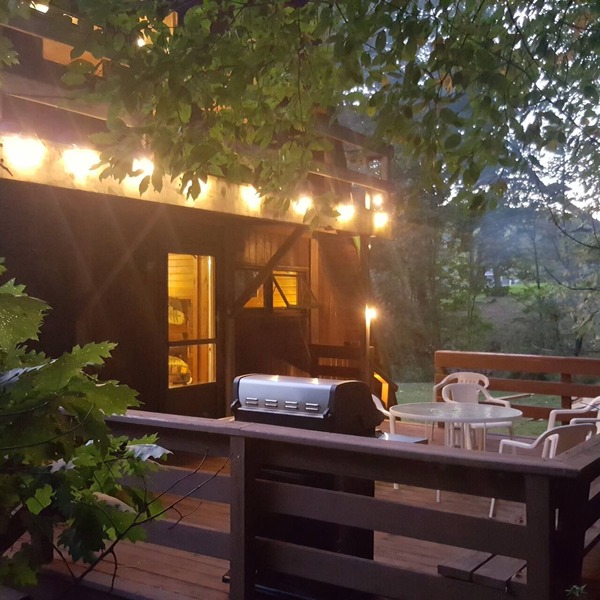 A-Frame 4-bedroom cottage with AC in charming Windham