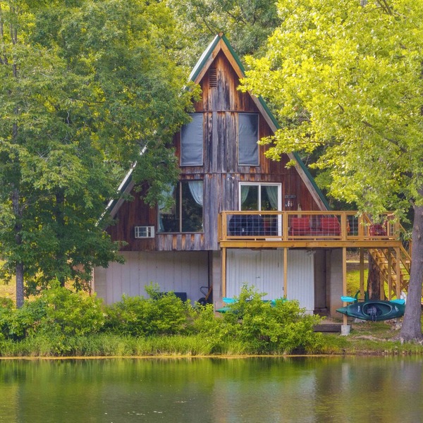 A-frame Lakefront Cabin near Spring River