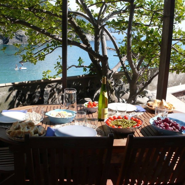 A house like a boat – living the sea in the heart of Monterosso
