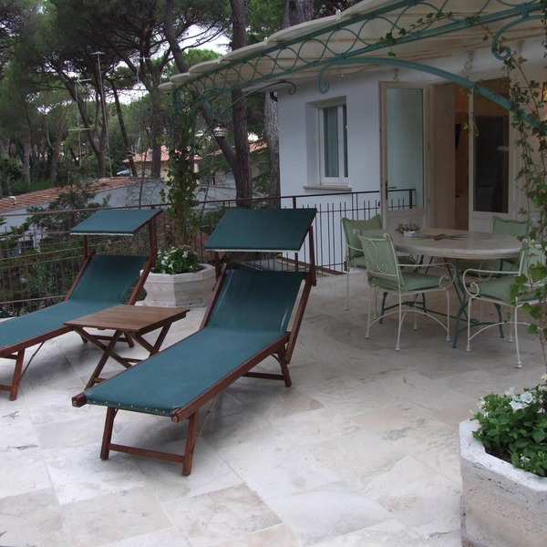 Apartment with a large terrace near the sea, in Marina di Castagneto.