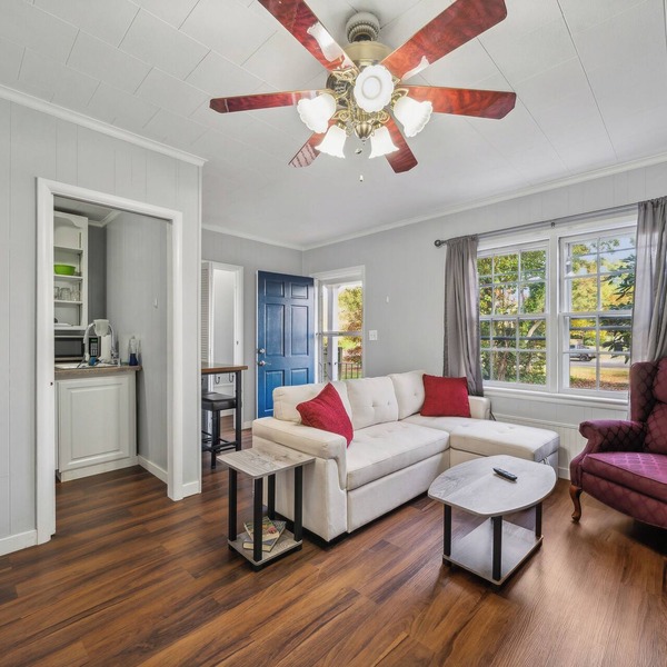 A Little Serenity- A Cozy One Bedroom Escape in Quant Onancock,Mid-Eastern Shore