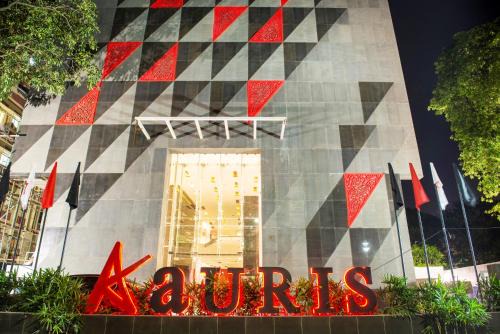 Aauris