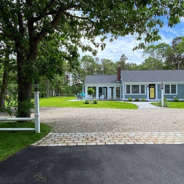 Absolute Gorgeous 6 BR Home w/3-Min Walk to Beach!