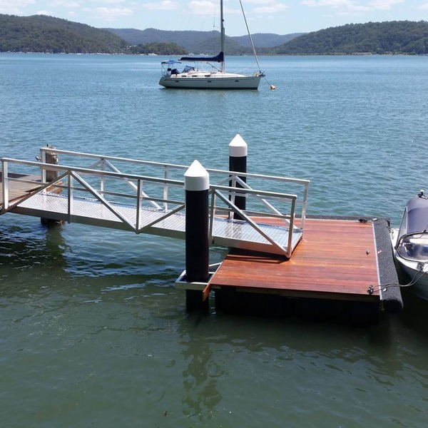 Absolute Waterfront: Turners River House Hawkesbury River.WOBBY BEACH