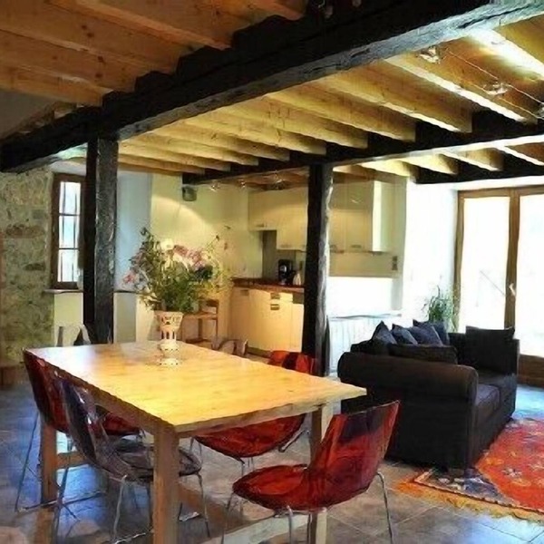 Accommodation in authentic barn in the heart of the valley dAzun, mountain views