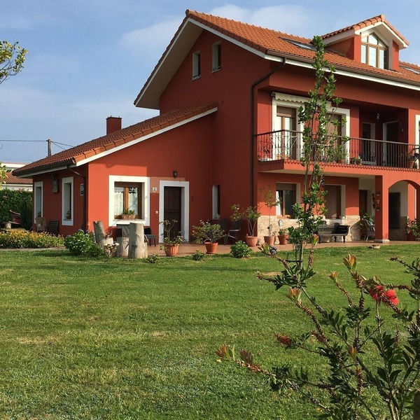 Accommodation rented as a whole or by rooms H.2125.AS