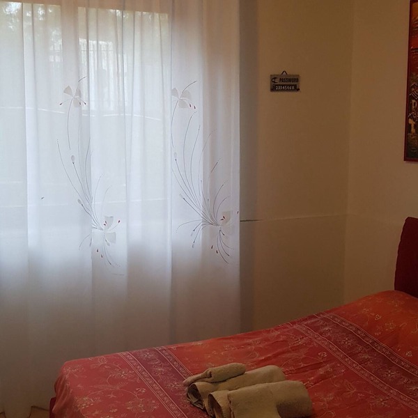 Aci Castello: little flat with private garden