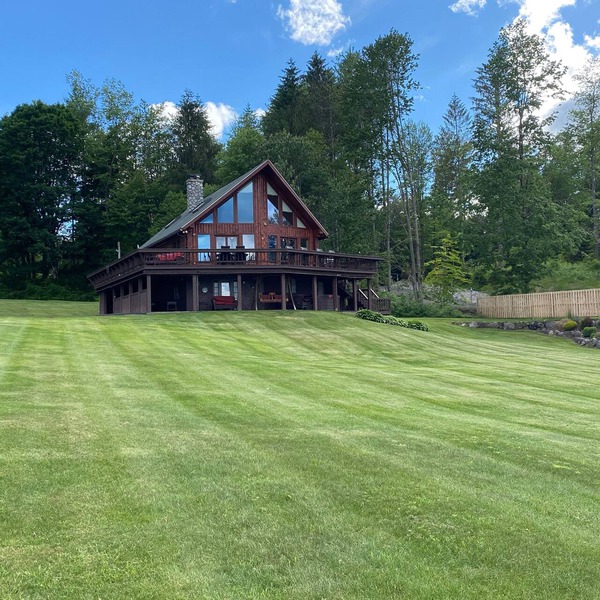 Adirondack Lakeside Lodging, Wrap Around Deck, Panoramic Lakeviews, Beach Access