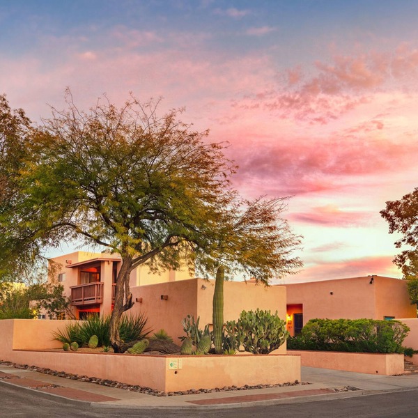 Adobe Rose Inn B&B