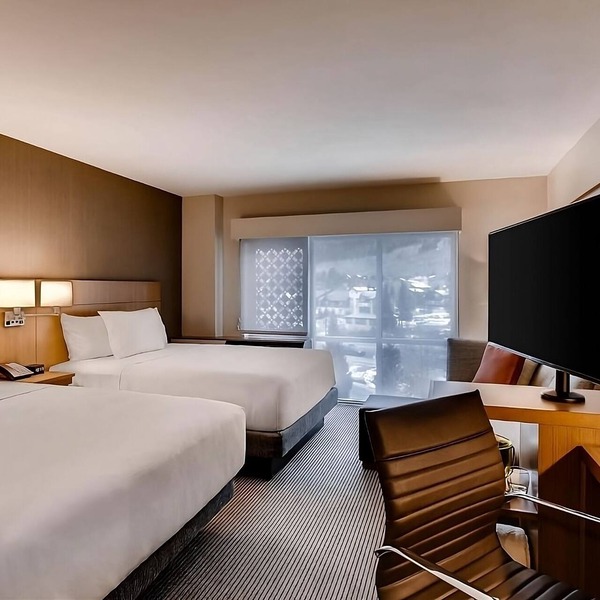 Adventure-Ready Mountain Stay Near Keystone | Free Breakfast and Hot Tub