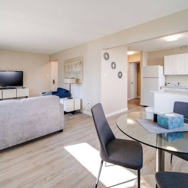 Affordable & Cozy 1 bedroom unit.