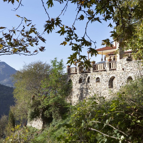 Agnantio studios & suites