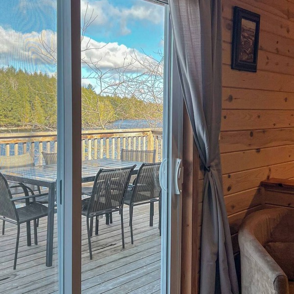 Ahmic Lake Resort's Black Bear Cottage