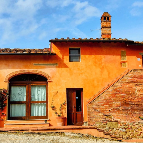 Airconditioned Villa with Private Pool near Florence , local town & transport