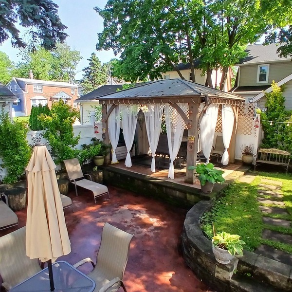 Airy Savanna Studio Apartment @MushaindoroHS in Maplewood with easy access 2 NYC