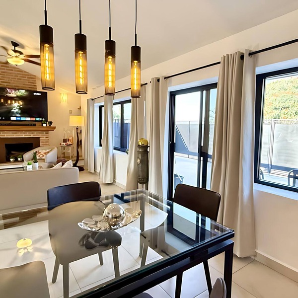 Ajijic Modern 2 Bedroom - Best Summer Rates - AC - Bikes -gym -pickleball Court