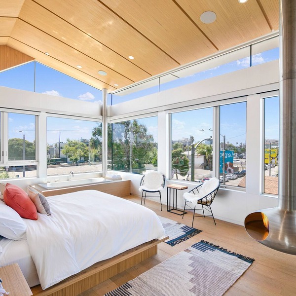 Alberta Beach Loft - Modern Home with Rooftop & Spa
