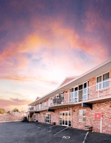 Alexandra Heights Motel