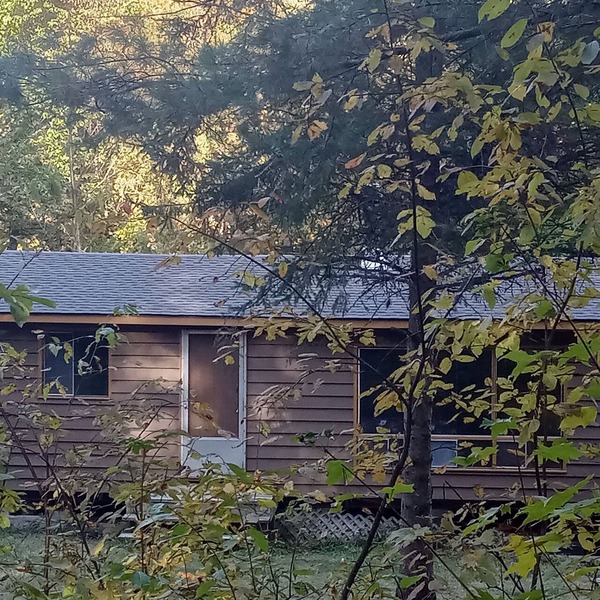 Algonquin Cabin on the Magnetawan river
